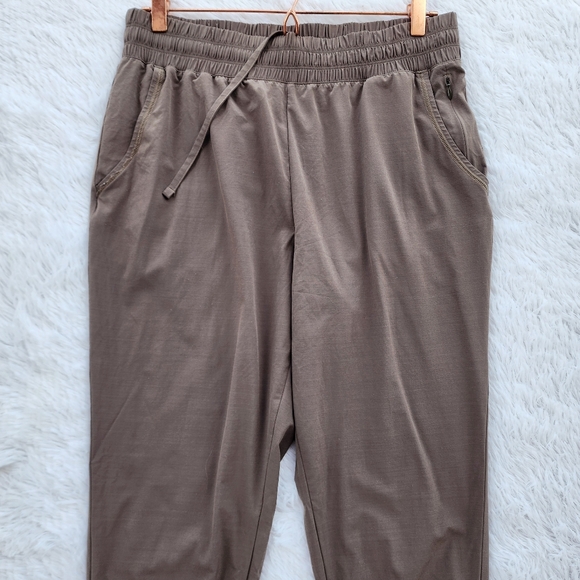 Prana Slate Green Ruched Cuff Railay‎ Pants - Picture 5 of 11